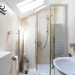 Farawayhomes Near Vienna Airport - Anytime Self Check-in