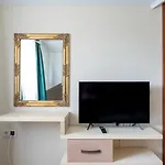 Farawayhomes Near Vienna Airport - Anytime Self Check-in Pensionat 3*
