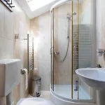 Farawayhomes Near Vienna Airport - Anytime Self Check-in Pensionat Bruck an der Leitha