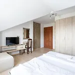 Farawayhomes Near Vienna Airport - Anytime Self Check-in Pensionat