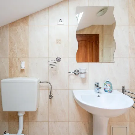 Farawayhomes Near Vienna Airport - Anytime Self Check-in Гостевой дом 3*