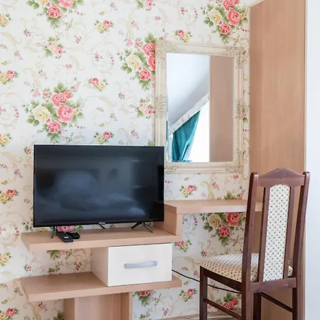Farawayhomes Near Vienna Airport - Anytime Self Check-in Konukevi 3*
