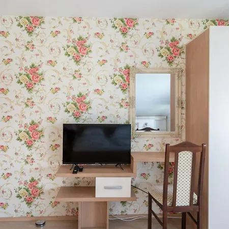 Konukevi Farawayhomes Near Vienna Airport - Anytime Self Check-in Bruck-Leitha