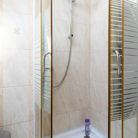 Farawayhomes Near Vienna Airport - Anytime Self Check-in