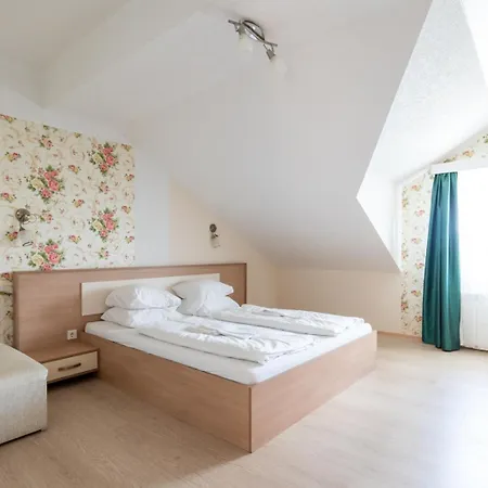 Farawayhomes Near Vienna Airport - Anytime Self Check-in Konukevi