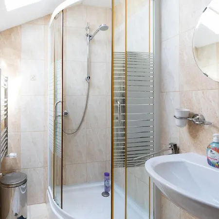 Farawayhomes Near Vienna Airport - Anytime Self Check-in Konukevi Bruck-Leitha