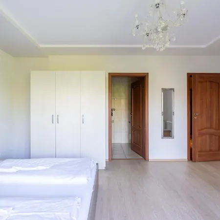 Gæstehus Farawayhomes Near Vienna Airport - Anytime Self Check-in Bruck an der Leitha