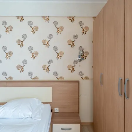 Farawayhomes Near Vienna Airport - Anytime Self Check-in 3*