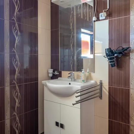 Farawayhomes Near Vienna Airport - Anytime Self Check-in Bruck-Leitha