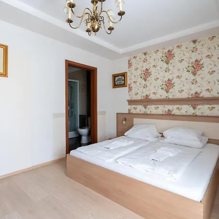 Farawayhomes Near Vienna Airport - Anytime Self Check-in 3*