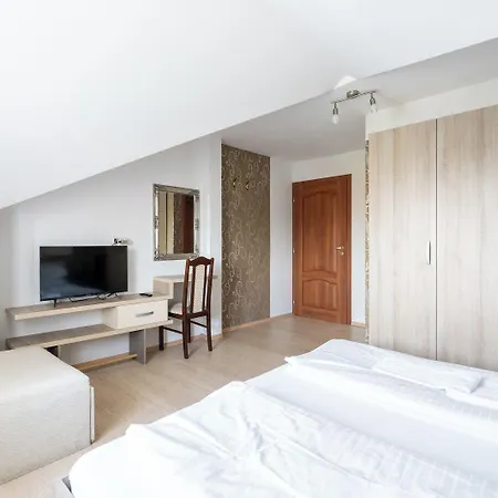 Πανσιόν Farawayhomes Near Vienna Airport - Anytime Self Check-in