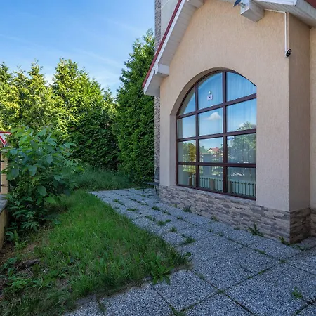 Farawayhomes Near Vienna Airport - Anytime Self Check-in 3*