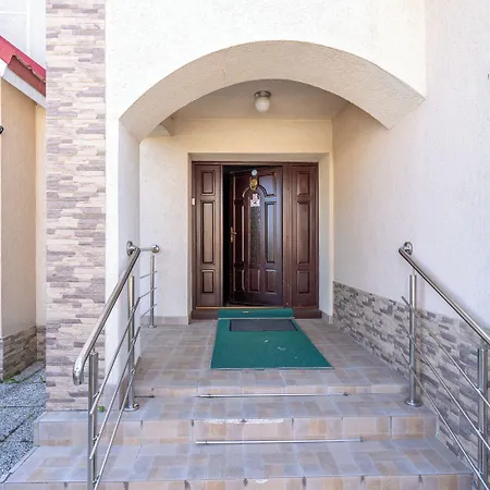 Farawayhomes Near Vienna Airport - Anytime Self Check-in Konukevi 3*