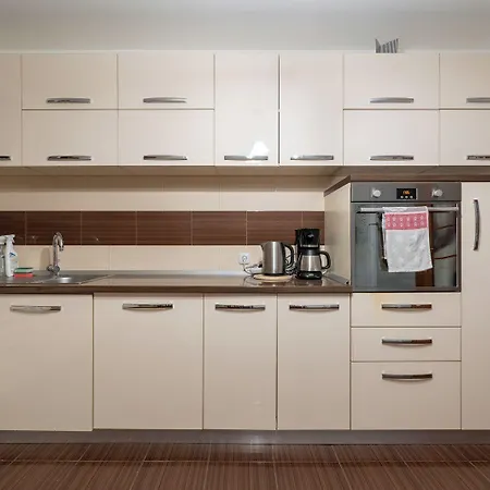 Farawayhomes Near Vienna Airport - Anytime Self Check-in 3* Bruck-Leitha