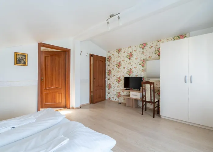 Farawayhomes Near Vienna Airport - Anytime Self Check-in Guest house