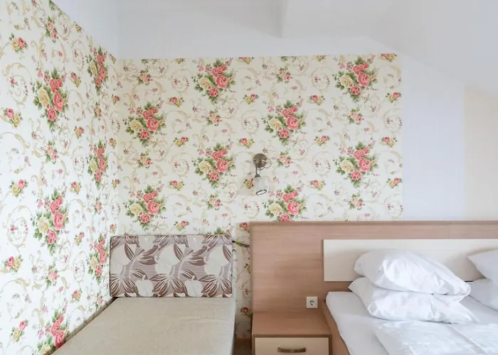 Farawayhomes Near Vienna Airport - Anytime Self Check-in Guest house