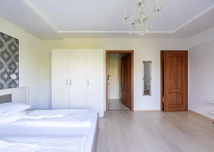 Guest house Farawayhomes Near Vienna Airport - Anytime Self Check-in Bruck an der Leitha