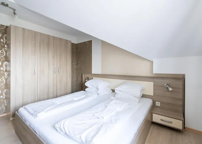 Farawayhomes Near Vienna Airport - Anytime Self Check-in