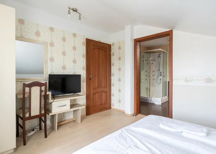 Farawayhomes Near Vienna Airport - Anytime Self Check-in Guest house 3*