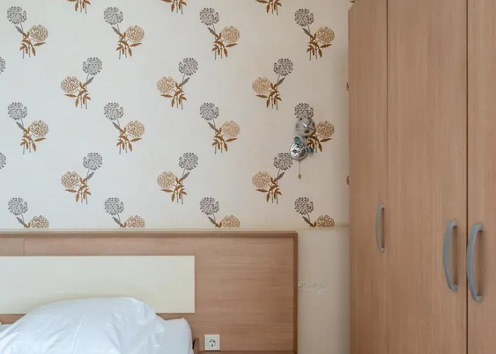 Farawayhomes Near Vienna Airport - Anytime Self Check-in 3*