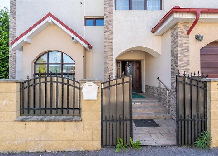 Guest house Farawayhomes Near Vienna Airport - Anytime Self Check-in 3*